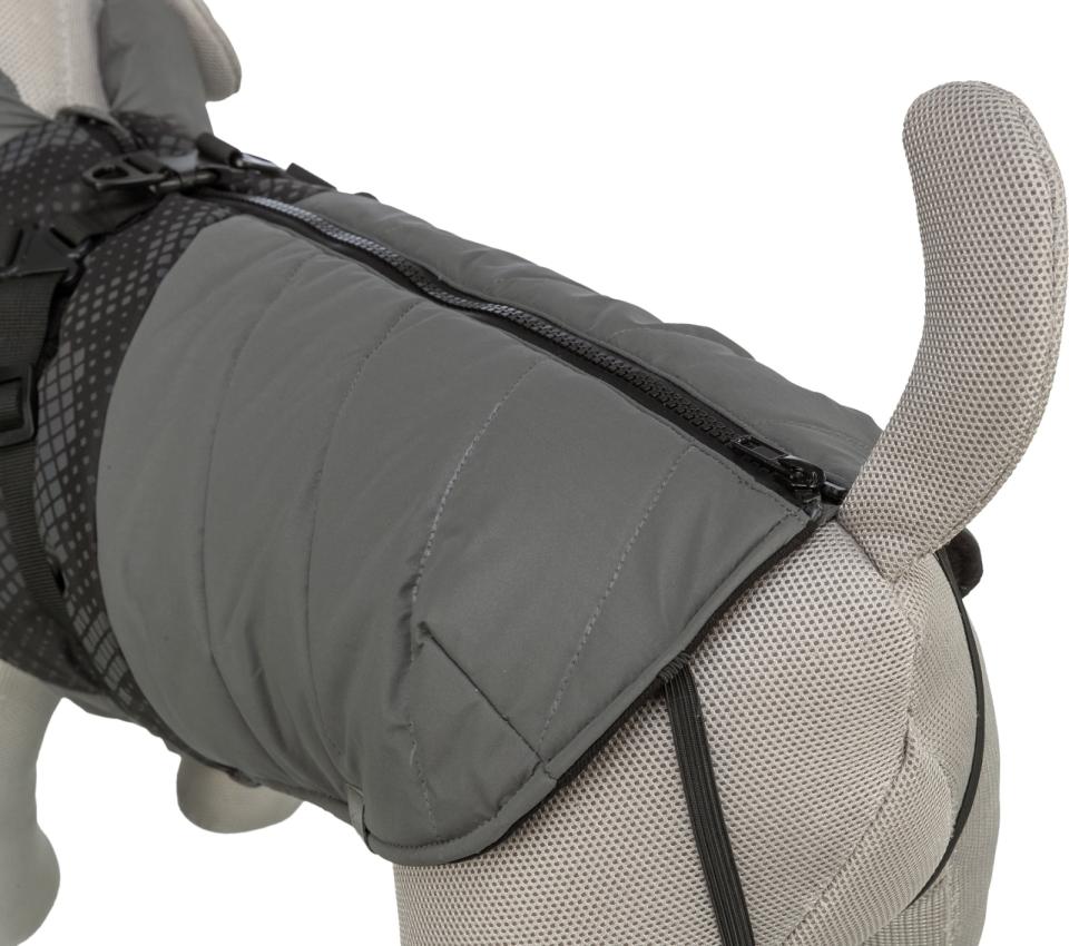 Trixie Pontis Reflect dog blanket with harness