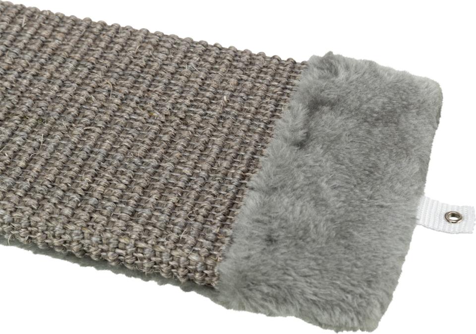 Scratching board with plush