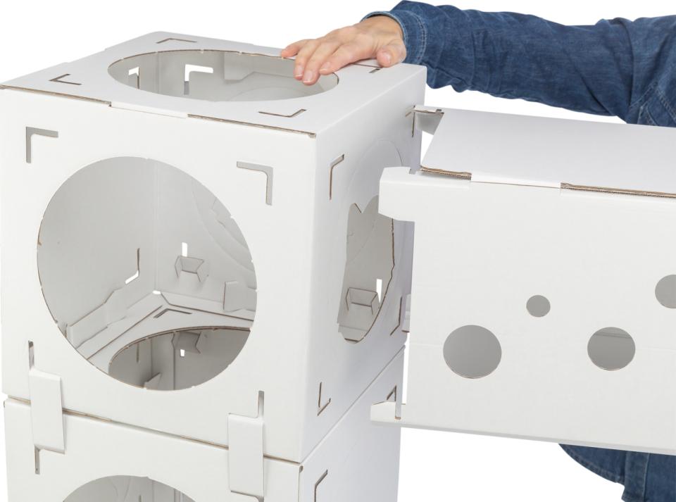 Finca Felice cat furniture, cardboard