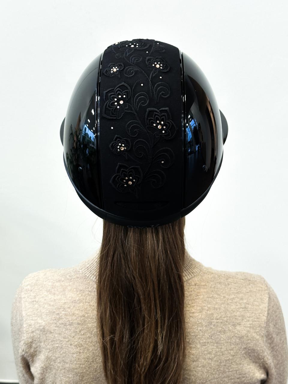 One K Avancé Reithelm – Besticktes Top, Chrompaspel