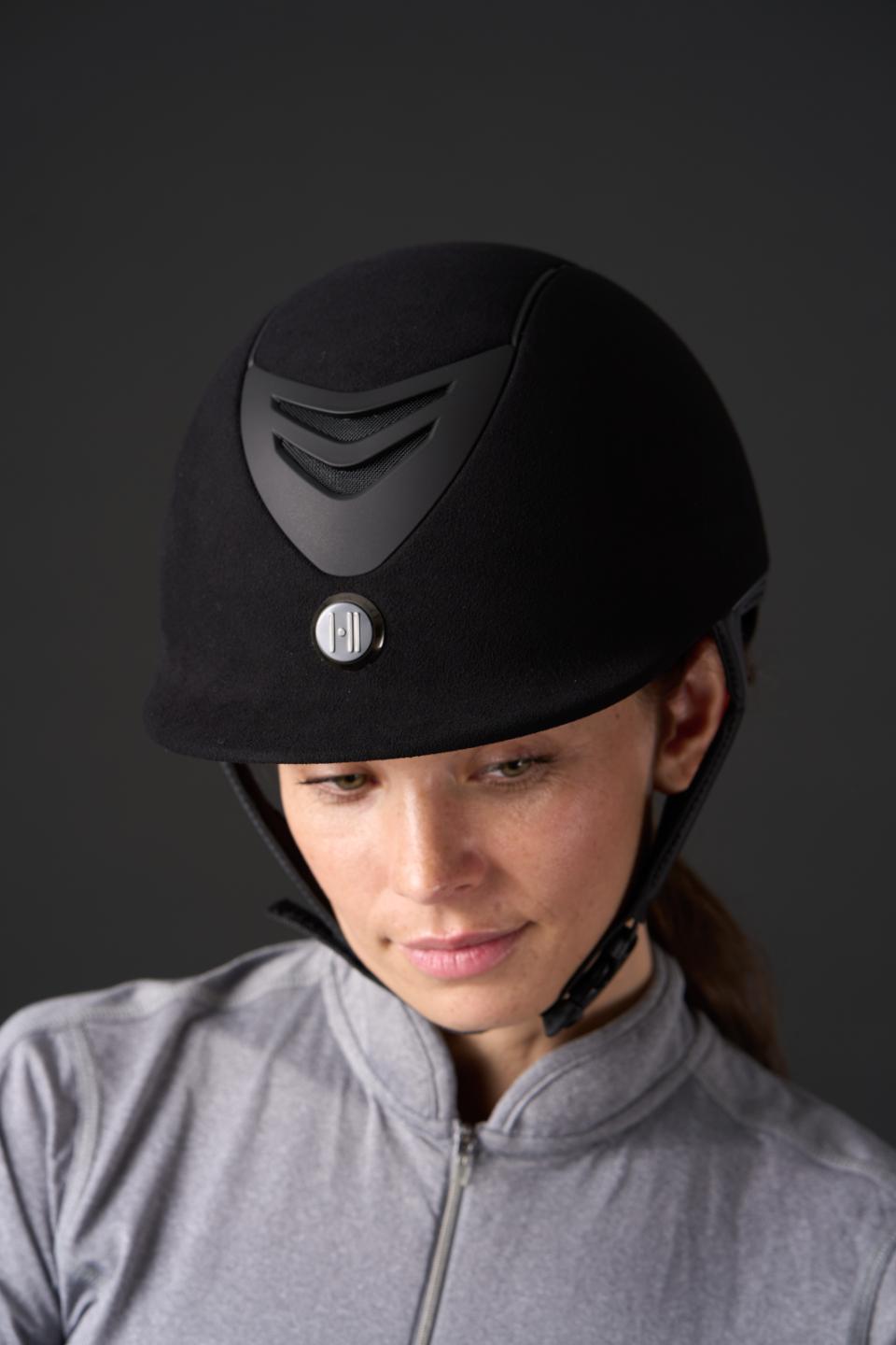 One K Defender Elegant Reithelm - Chamude