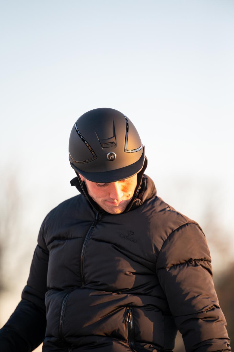 One K Xtreme ridhjälm - Glänsande detaljer