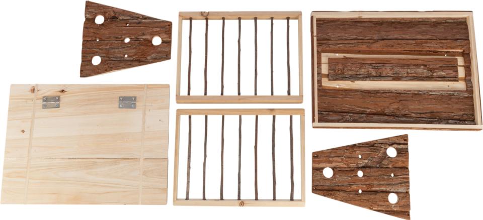 Hay manger with floor & roof, bark wood