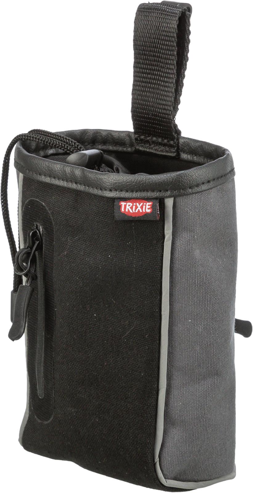 Trixie snack pose, 2 in 1