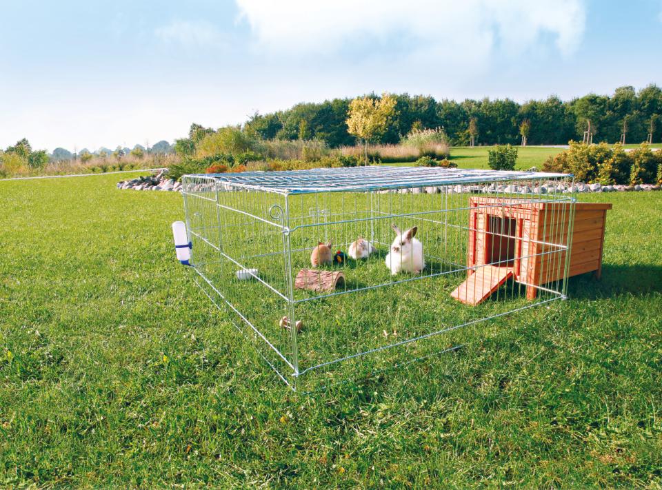 Freilaufgehege mit Abdeckung