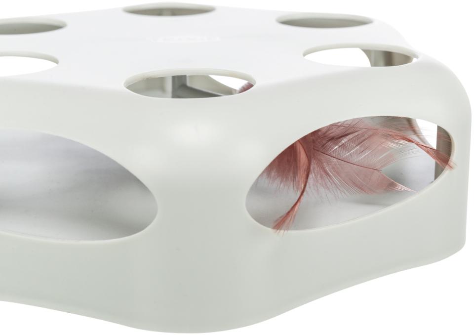 Turning Feather, Kunststoff