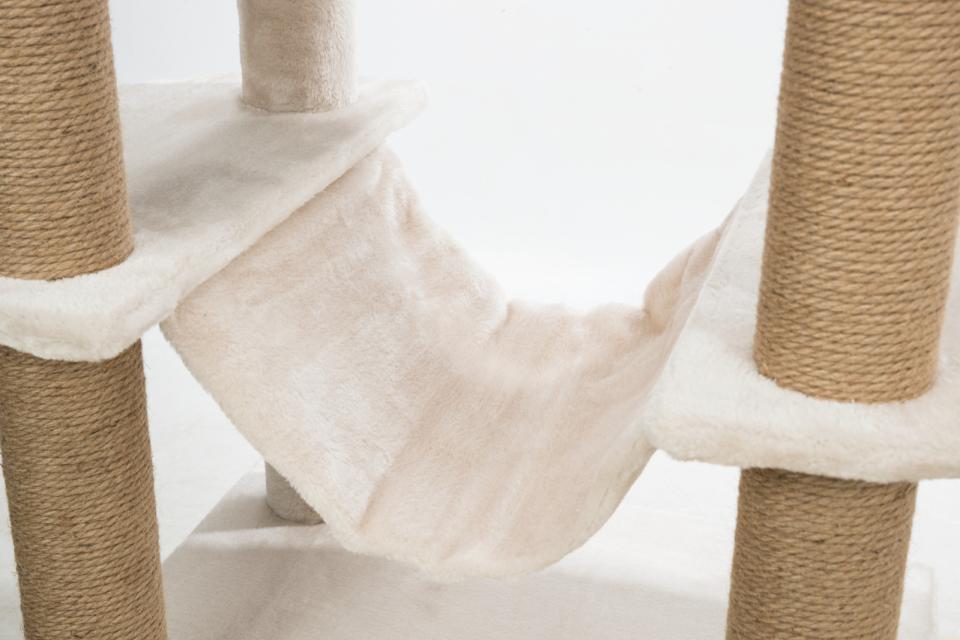 Federico Scratching Post