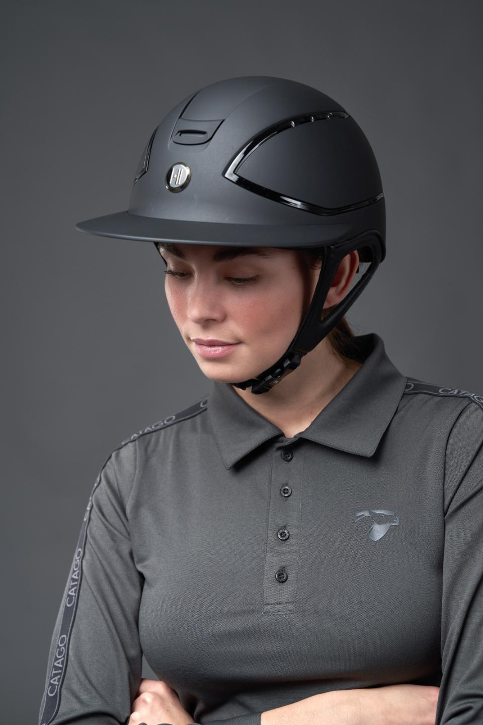 One K Xtreme ridhjälm - Glänsande detaljer