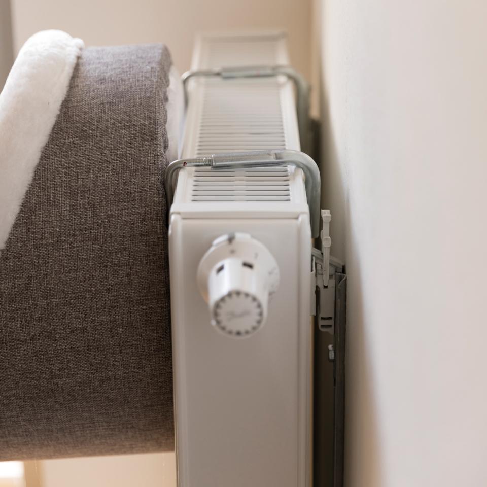 Kuschelhöhle für Heizkörper, Plüsch