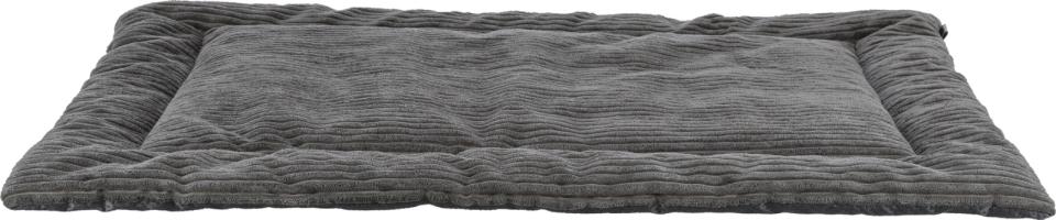 Trixie Jonna lying mat