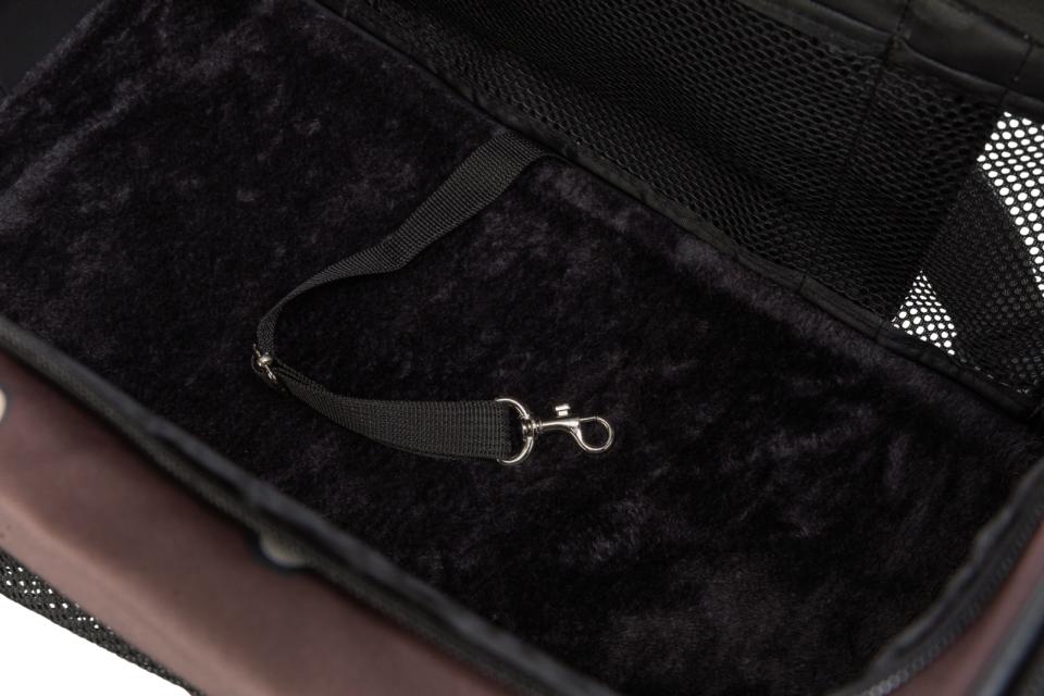 Trixie Carrier Adrina