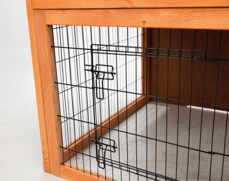 Small Animal Hutch with Enclosure