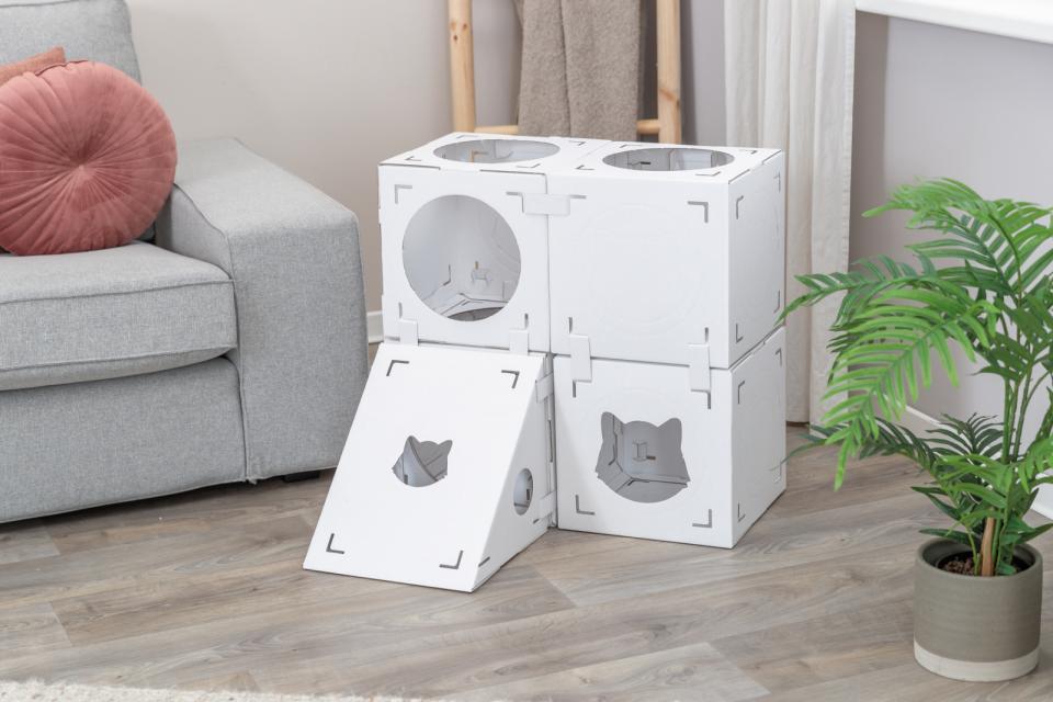 Finca Felice cat furniture, cardboard