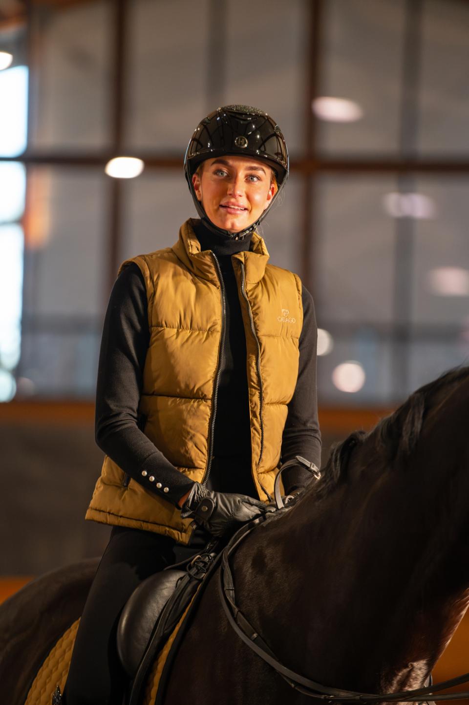 One K Defender Pro ridhjälm - glittrig topp, swarowski pipe