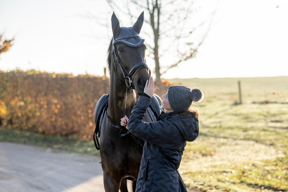 Equipage Vasili Strickmütze mit Kunstfellbommel