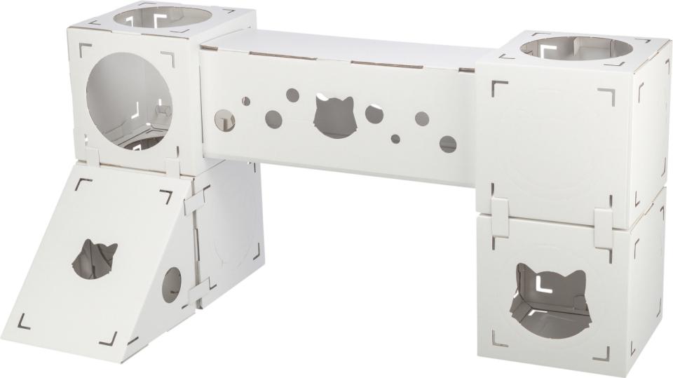 Finca Felice cat furniture, cardboard