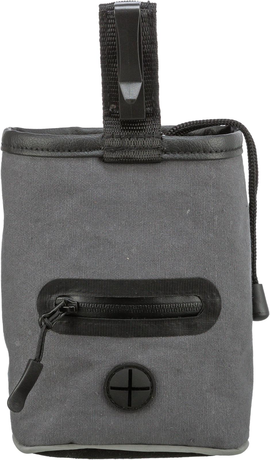 Trixie snack pose, 2 in 1