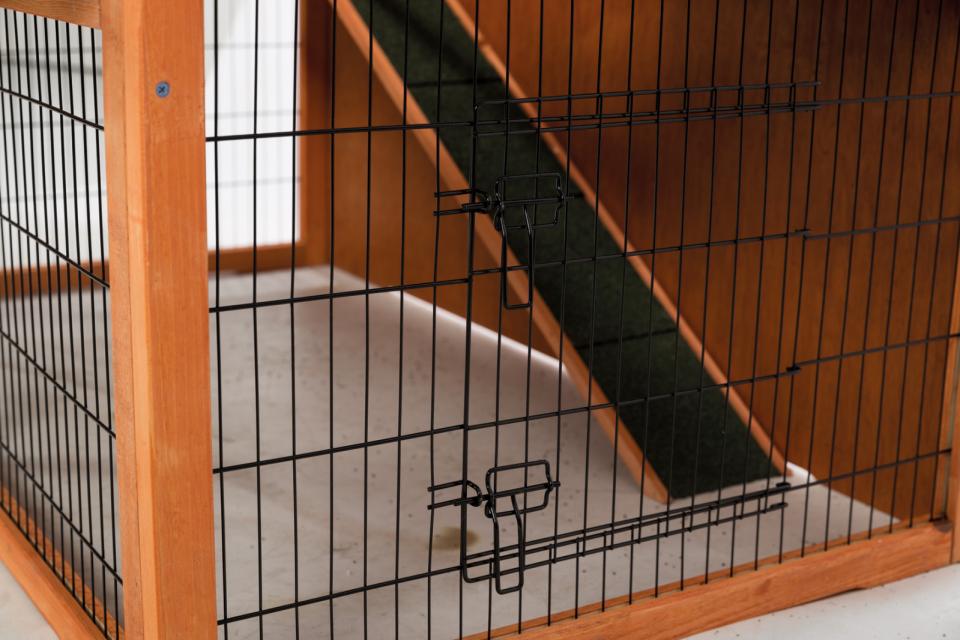 Small Animal Hutch with Enclosure