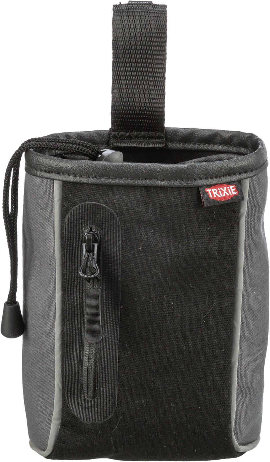 Trixie snack pose, 2 in 1